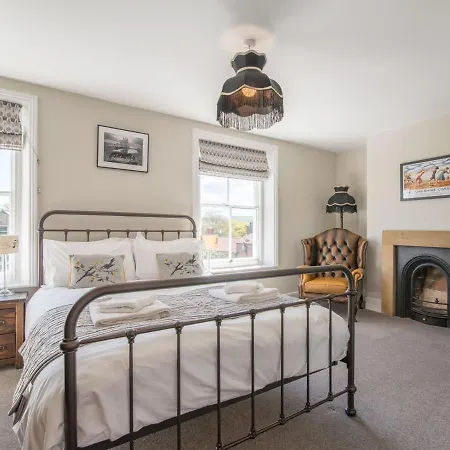 Edenholme Fylingthorpe