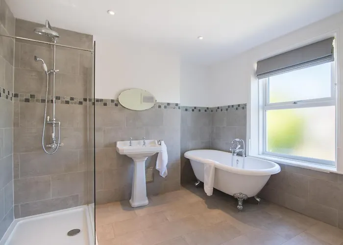 Edenholme Fylingthorpe