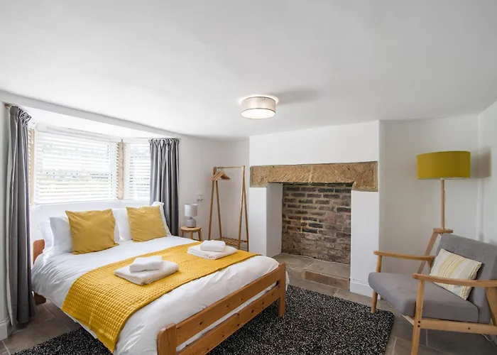 Edenholme Fylingthorpe